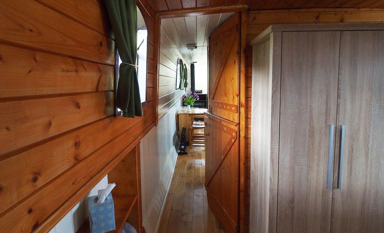 Roisin Dubh Houseboat Hotel Sallins Bagian luar foto